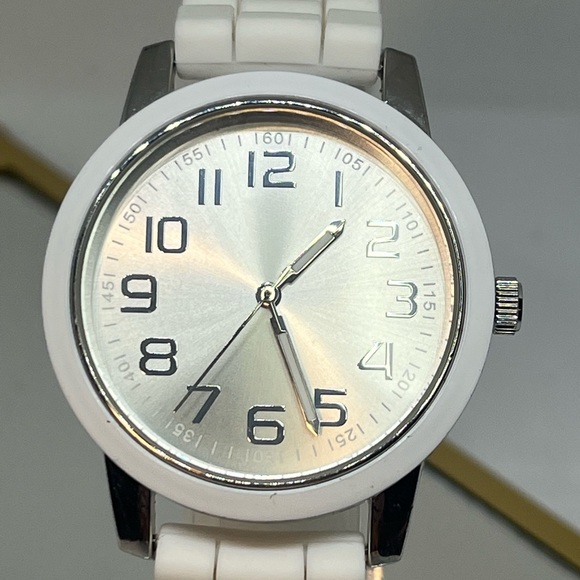 ACCUTIME watch created for Macy’s silicone band, unisex fashion watch adjustable - Picture 3 of 4